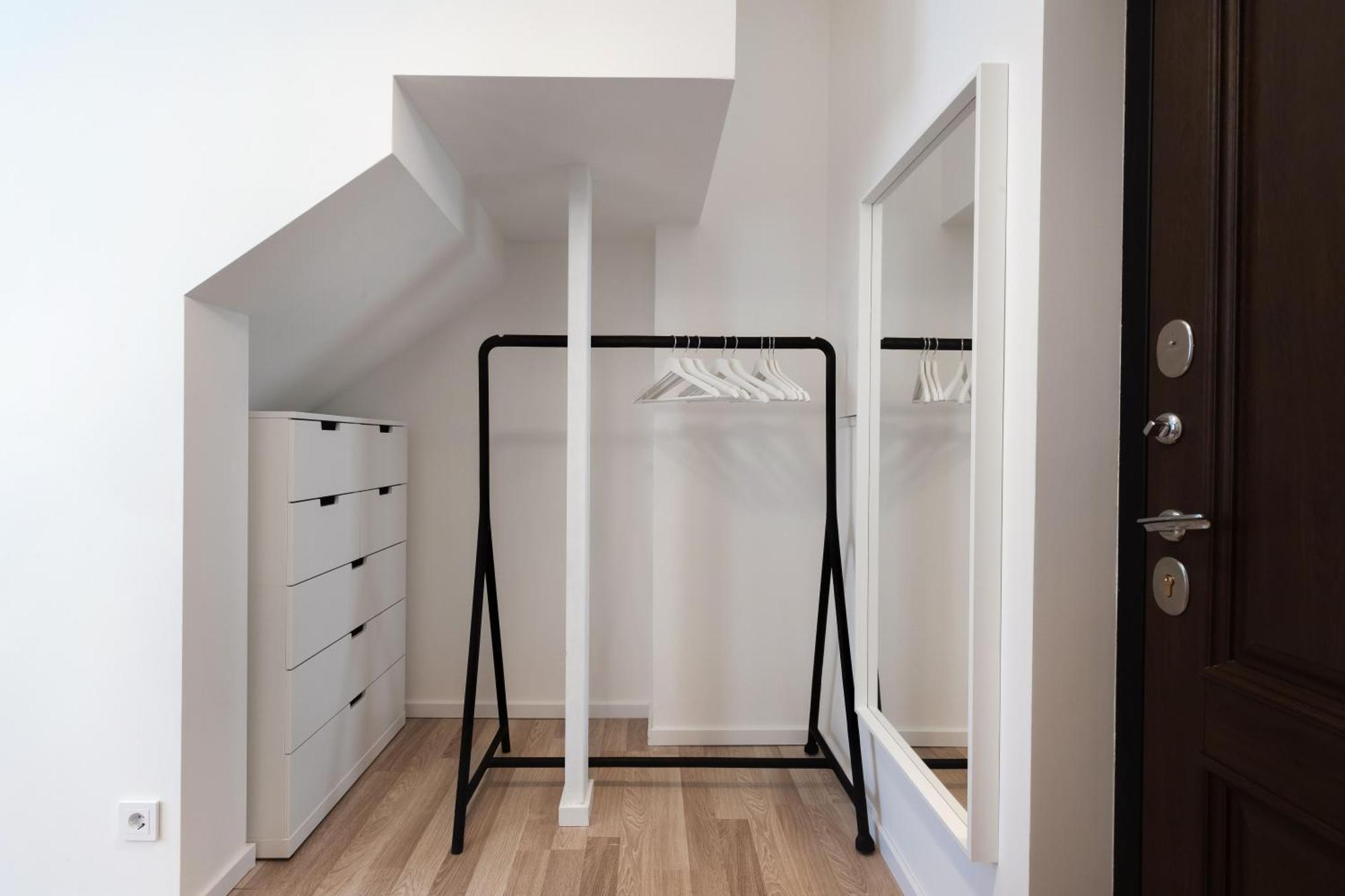 #stayhere - Modern & *